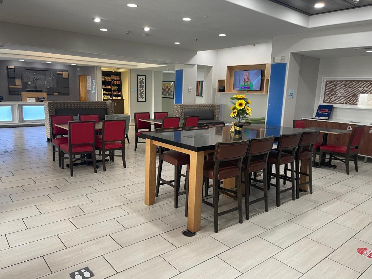 Holiday Inn Express Hotel & Suites Las Vegas By Ihg Εξωτερικό φωτογραφία